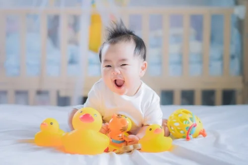 Mainan bayi 4 bulan-nutriclub