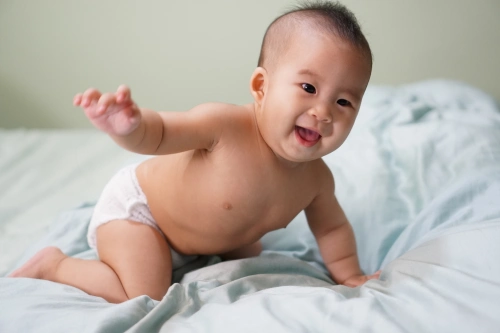 perkembangan bayi 6 bulan-nutriclub