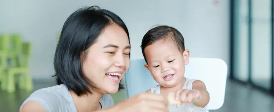 Cara mendidik anak agar cerdas sejak bayi-Nutriclub