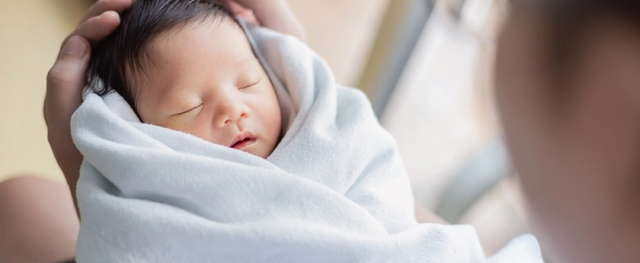 Banner Artikel Cara Merawat Bayi Baru Lahir yang Benar dan Aman untuk Orang Tua Baru Banner Artikel Cara Merawat Bayi Baru Lahir yang Benar dan Aman untuk Orang Tua Baru