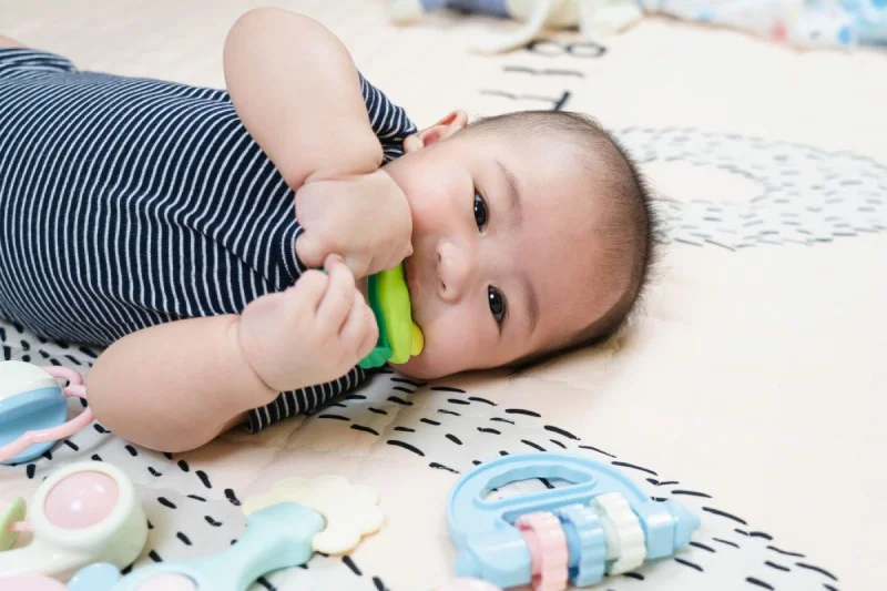 10 Ide Stimulasi untuk Tumbuh Kembang Bayi 5 Bulan - Nutriclub