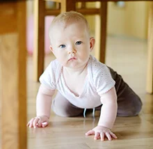 perkembangan-bayi-usia-4-bulan_small