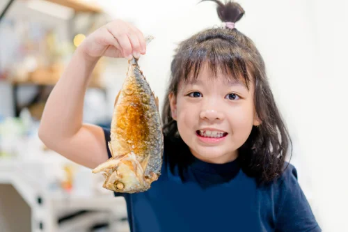 8 Pilihan Ikan yang Bagus untuk Kecerdasan Otak Anak - Nutriclub